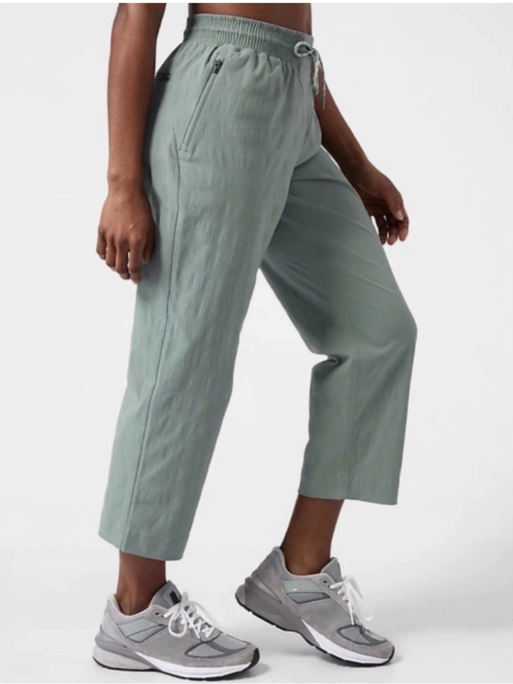 Athleta Sage Green Cropped Trekki Pants